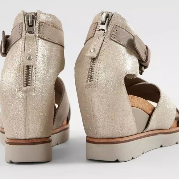 NEW OTBT Womens Teamwork Ankle Leather Wedge Sandals shoes sz 9M - Picture 3 of 11